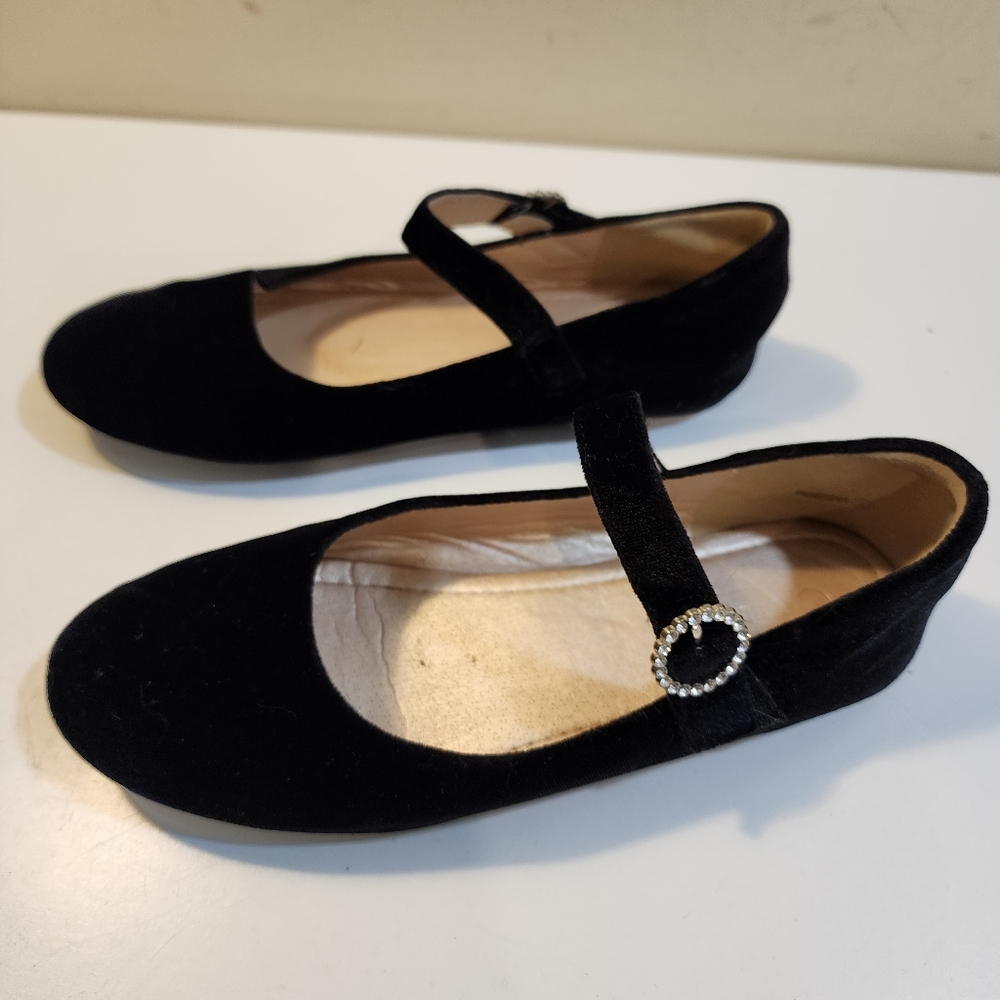 Black Mary Jane Velvey  Flats with Rhinestone Buckle Size 5 Fits 6.5